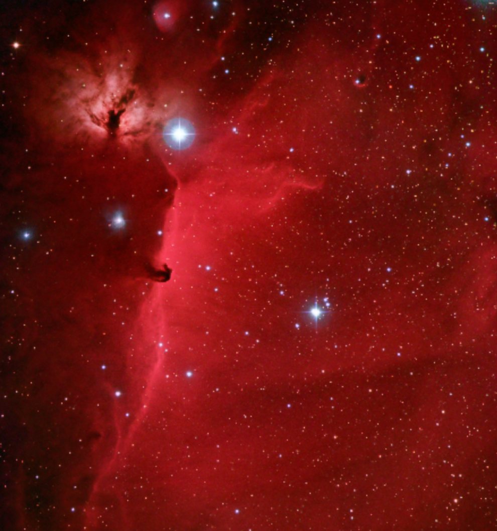 IC434 - Horsehead Nebula in Orion_red_The big star (white) directly above the 'head' is Alnitka, tha left star of Orions belt_990w