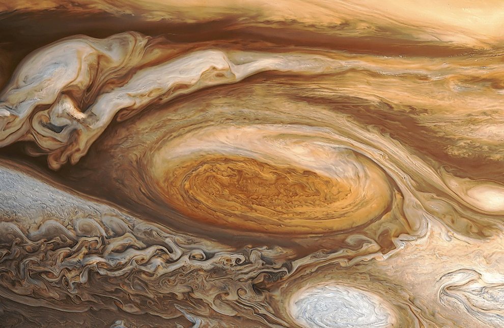 Jupiter - The Great Red Spot first observed in 1630, 14Kkm (8,700mi) wide, 40Kkm (24,855mi) long rotates anticlockwise every 7 days - Enhanced image Galileo 1995_990w