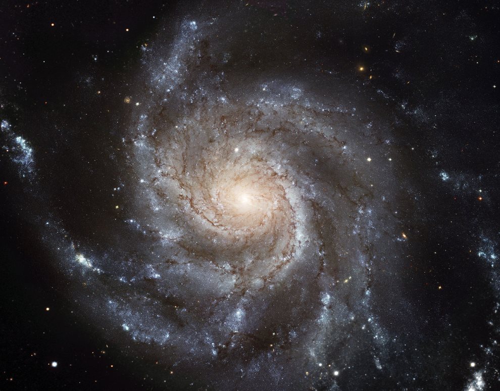 M101-NGC5457-Spiral-galaxy_The-Northern-Pinwheel_HST_M101_hires_STScI-PRC2006-10a