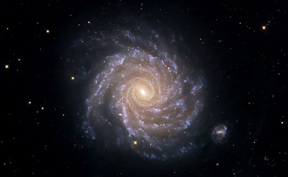 NGC1232_intermediate-spiral+NGC1232A-tiny-satellite-in-Eridanus-(The-River)_ESO_IDA_Danish1.5m(B-900s,V-400s,R-400s)R.Gendler+A.Hornstrup_NGC1232B_set-03a-col1