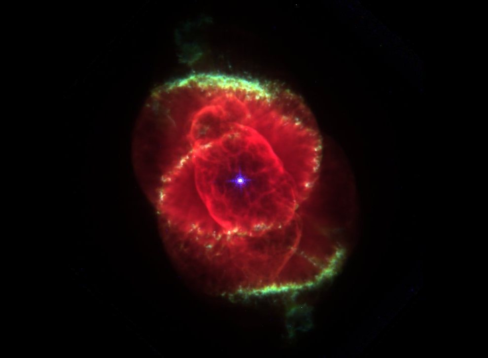 NGC6543 Cat's Eye (planertry) Nebula in Draco_05_suggests near end double-star HST WFPC2 3,000 ly_hs-1995-01-a-full