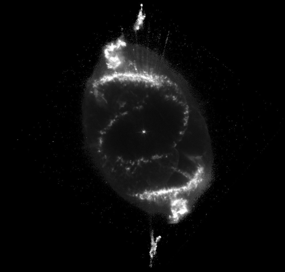 NGC6543 Cat's Eye (planertry) Nebula in Draco_12_suggests near end double-star HST WFPC2 18-09-1994 3,000 ly_hs-1995-01-b-full_2_r+180-40_A_990w