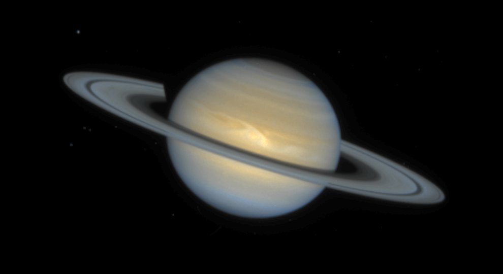 Saturn_01_HST_hs-1995-49-f-full_tif_990w