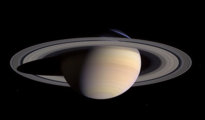 Saturn_The-Cassini-orbiter-approaches-Saturn_Cassini27Mar2004_true-colour_NASA,JPL,Space-Science-Institute,Boulder,Colorado_800w_470h