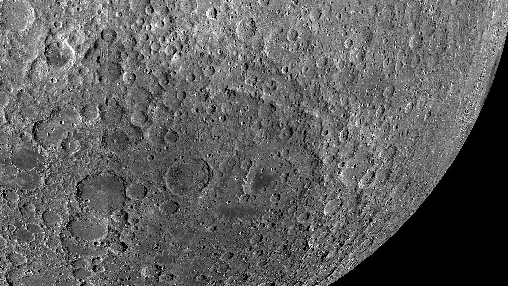 e-moon-04_Moon_Farside_LRO_south-east_01_990w